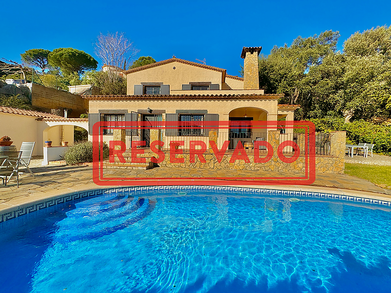 Mediterranean retreat of elegance and privacy in Calonge, Costa Brava