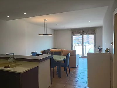 Apartament semi nou amb pàrquing i terrassa a Sant Antoni de Calonge