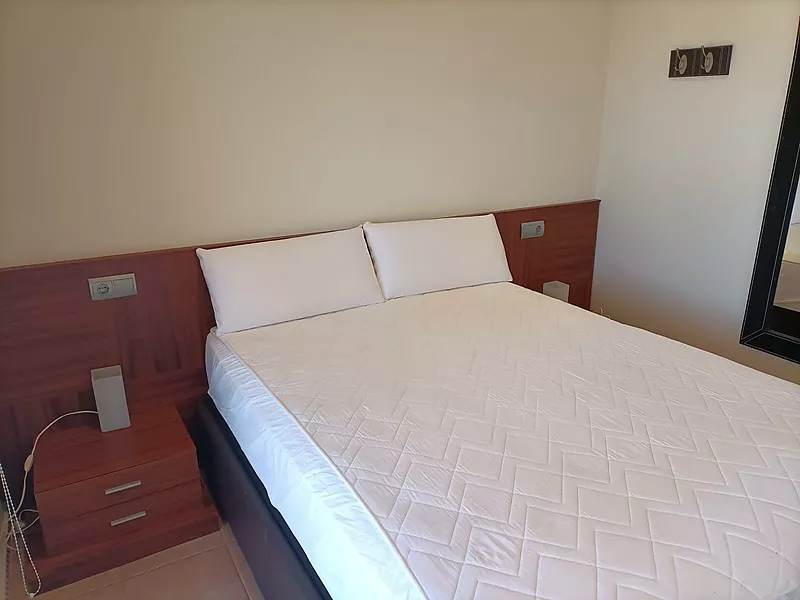 Apartament semi nou amb pàrquing i terrassa a Sant Antoni de Calonge