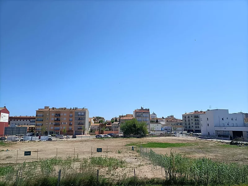 Apartamento semi nuevo con parking y terraza en Sant Antoni de Calonge