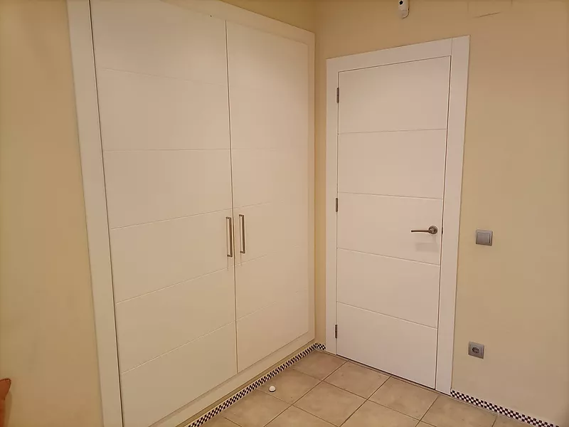 Appartement semi-neuf avec parking et terrasse à Sant Antoni de Calonge