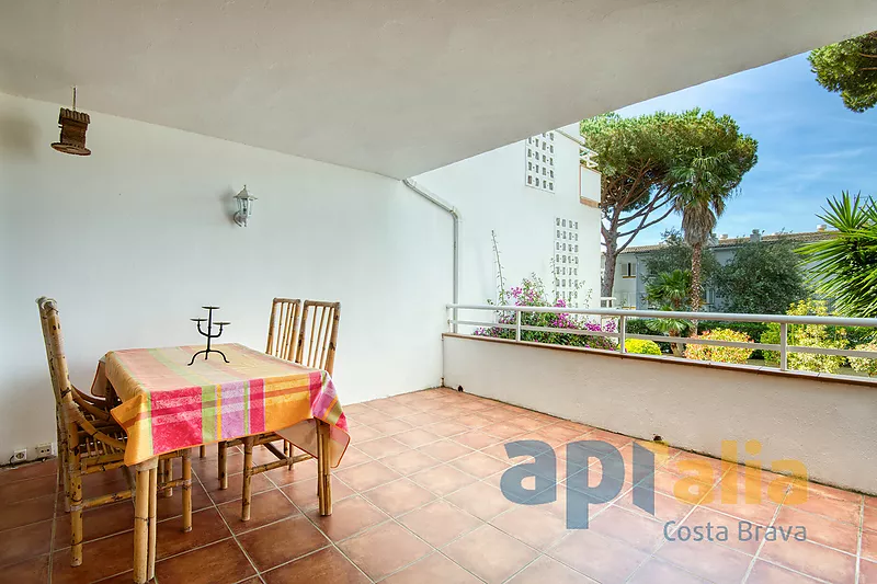 Appartement spacieux avec une très grande terrasse et deux chambres dans Platja d'Aro
