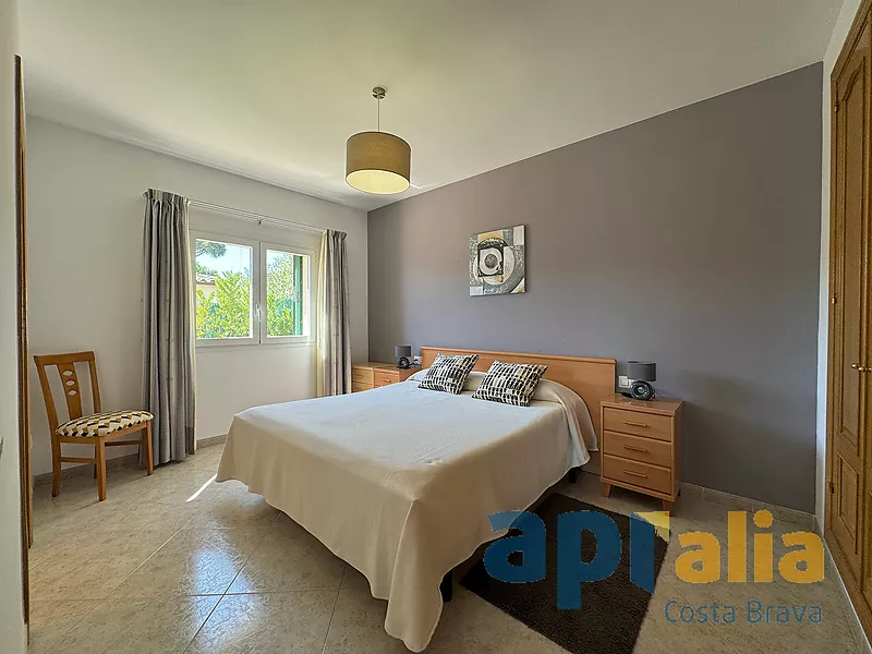 Charming 3-bedroom house in Sant Antoni de Calonge on the Costa Brava, with pool and garage