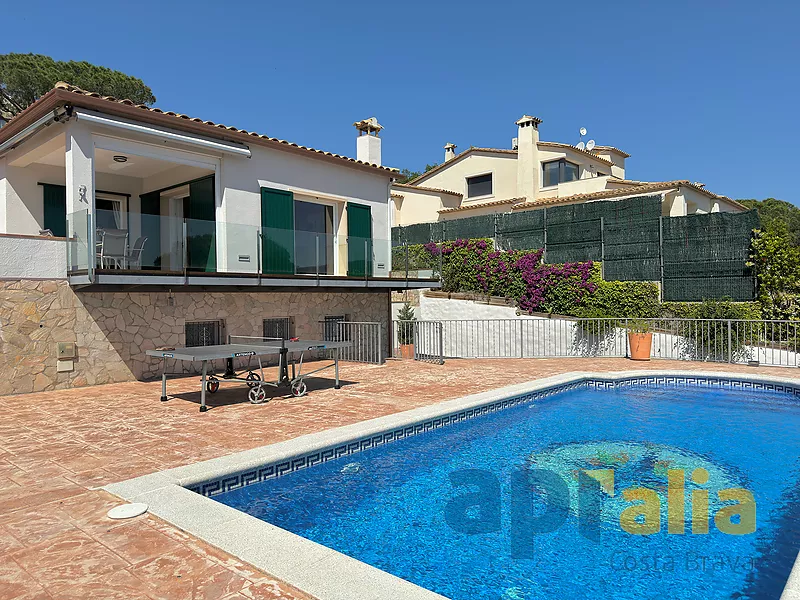 Charmantes Haus mit 3 Schlafzimmern in Sant Antoni de Calonge an der Costa Brava, mit Pool und Garage