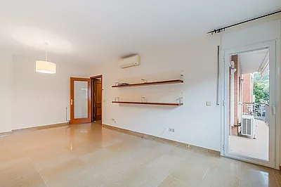 Large apartment near the Onyar river