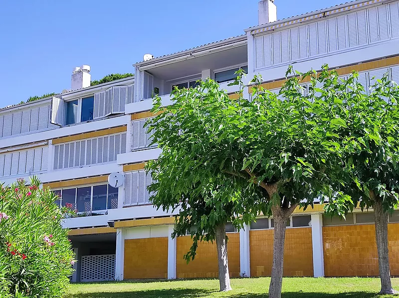 Preciós apartamento a Politur amb terrassa de 24 m2