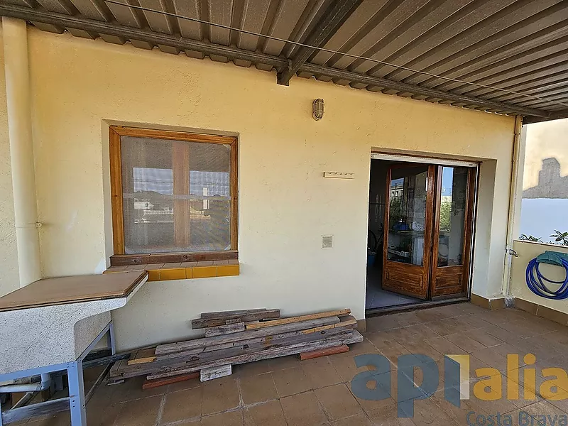 CASA ADOSADA EN VENTA EN ZONA TRANQUILA DE PALAMÓS