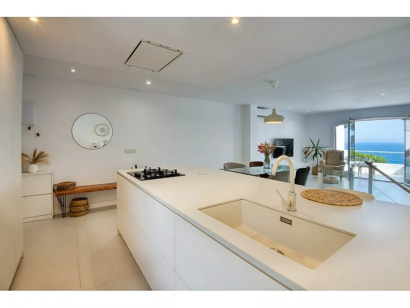 Terraced house with sea views