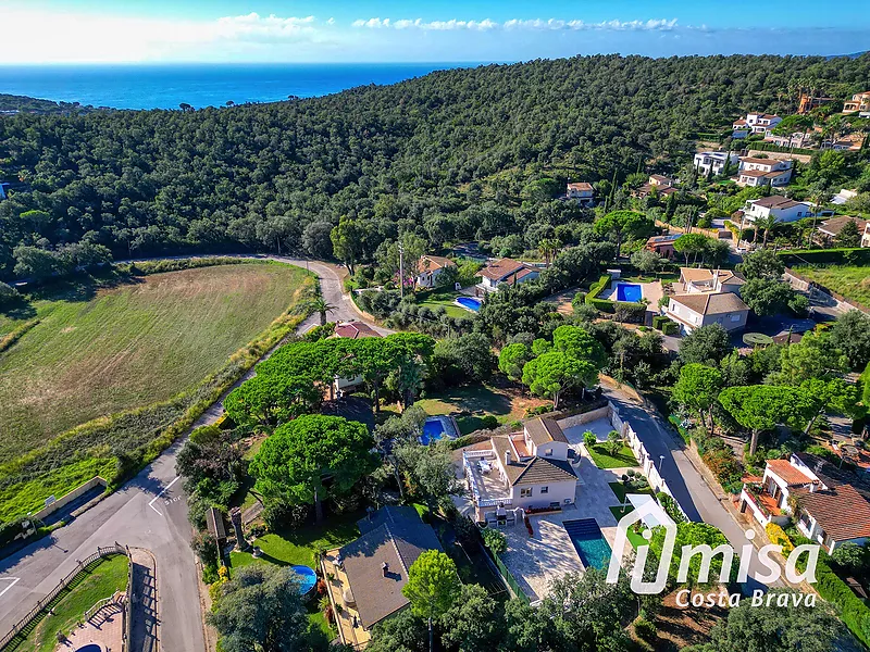 Une villa moderne et luxueuse de 4 chambres avec LICENCE TOURISTIQUE