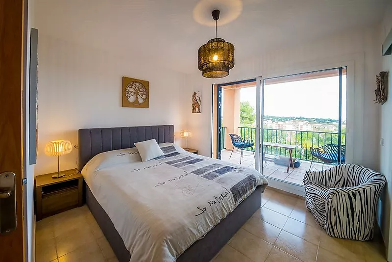 Beautiful townhouse with sea views and Tourist Licence in Sant Feliu de Guíxols