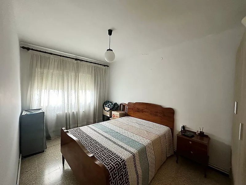 CORÇÀ- CASA EN VENDA AMB CUINA OFFICE, PATI I TERRASSA AL BAIX EMPORDÀ