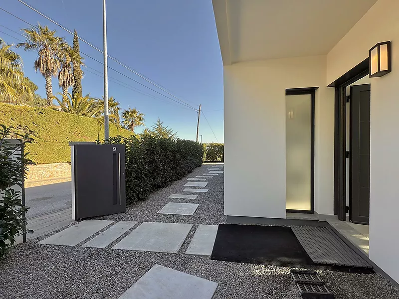 Moderna villa de 3 dormitorios, toda en una sola planta, orientación sur con hermosas vistas