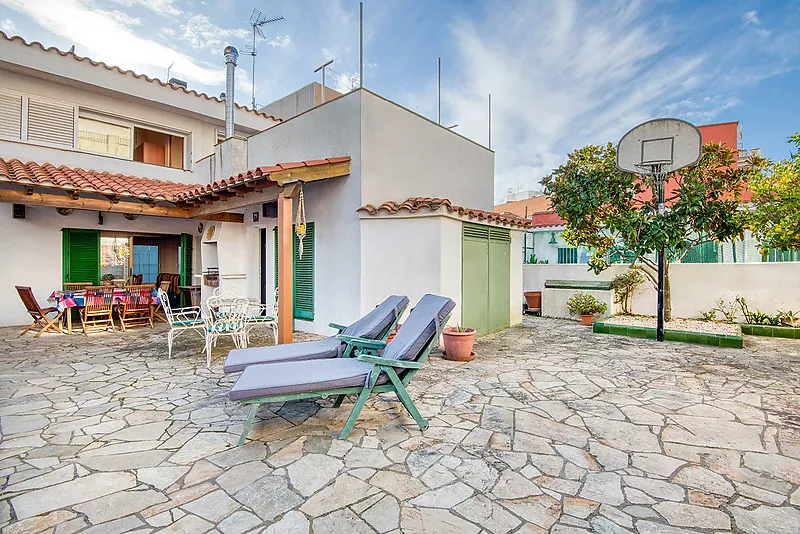 Casa amb terrassa, piscina, barbacoa i xemeneia a Zona Avda. Catalunya  Sant Feliu de Guíxols