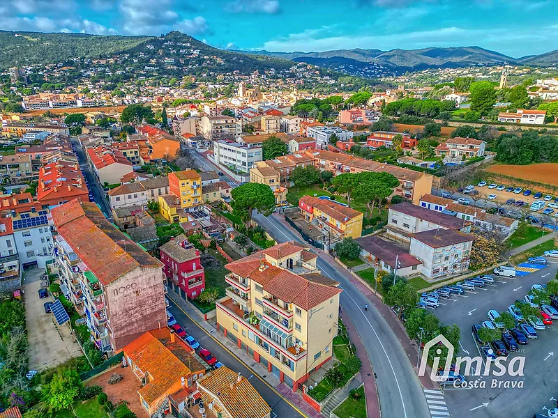 Appartement au rez-de-chaussée au centre de Calonge, à 2 minutes de la plage