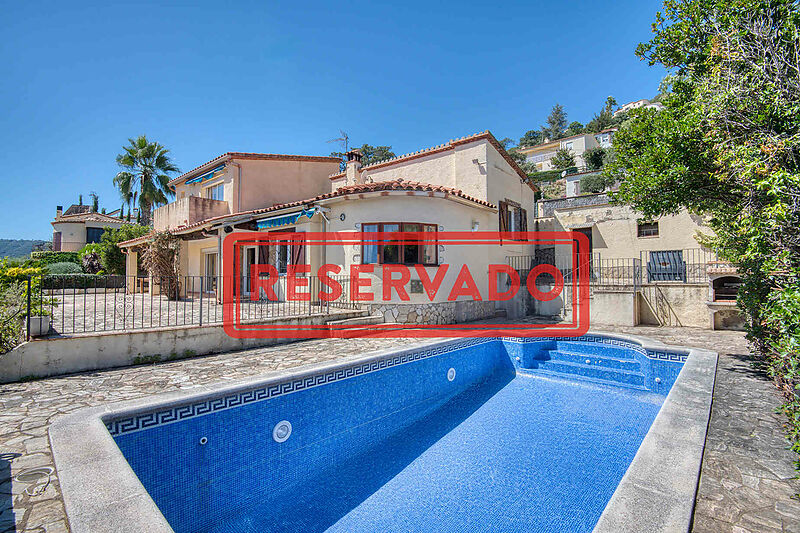 El teu Refugi a la Costa Brava: Casa amb Piscina a 10 min de la Platja (Calonge).
