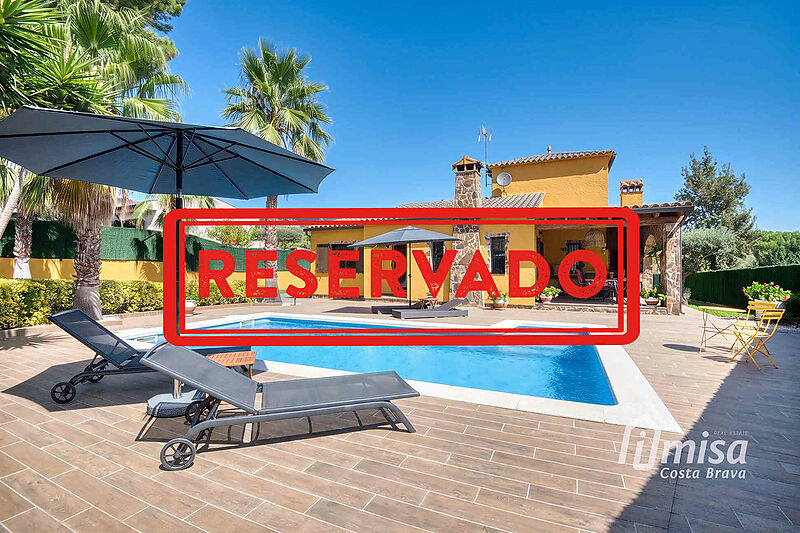 Encisadora casa independent completament reformada amb piscina i jardí a Vescomtat de Cabanyes, Calonge